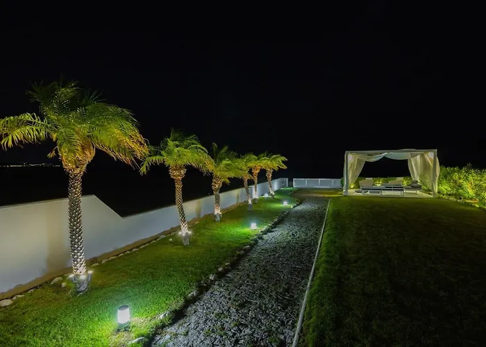 Charisma Front Kolymbia