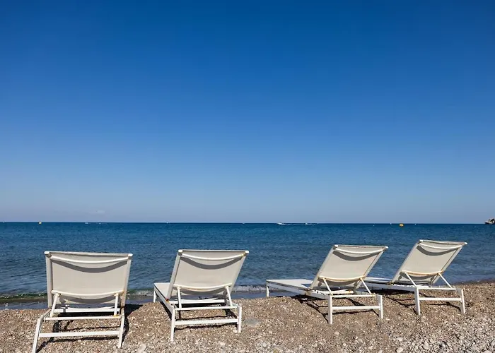 Charisma Front Daire