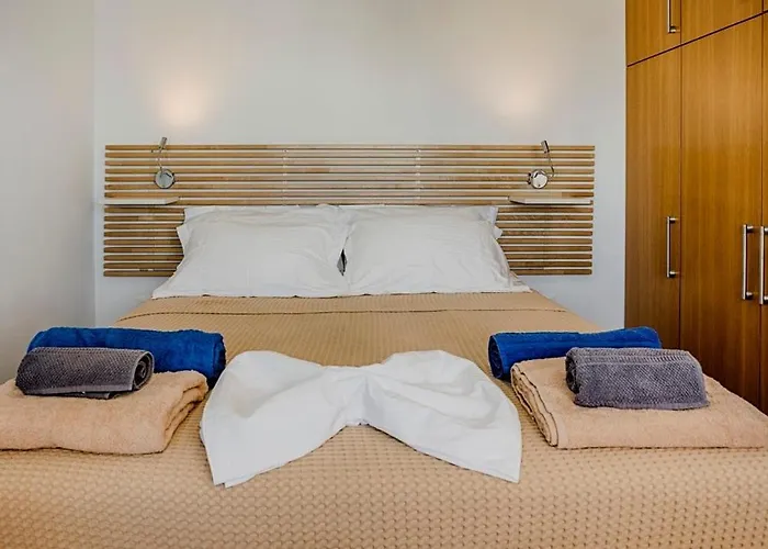 Daire Charisma Front *