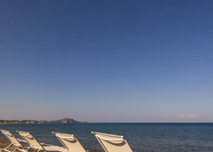 Charisma Front Apartment